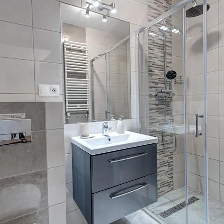 Julia - Visitopl * Свиноуйсьце