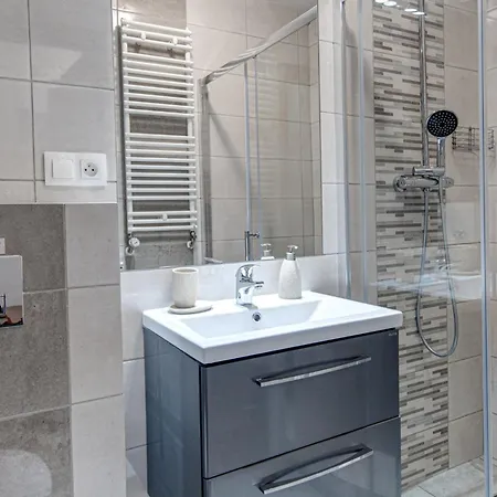 アパート Julia - Visitopl シフィノウイシチェ