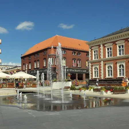 Julia - Visitopl * Свиноуйсьце